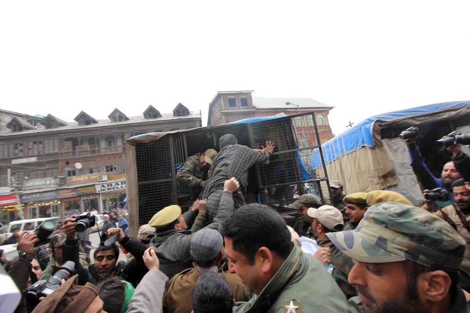 Police foils JKLF protest rally in Srinagar